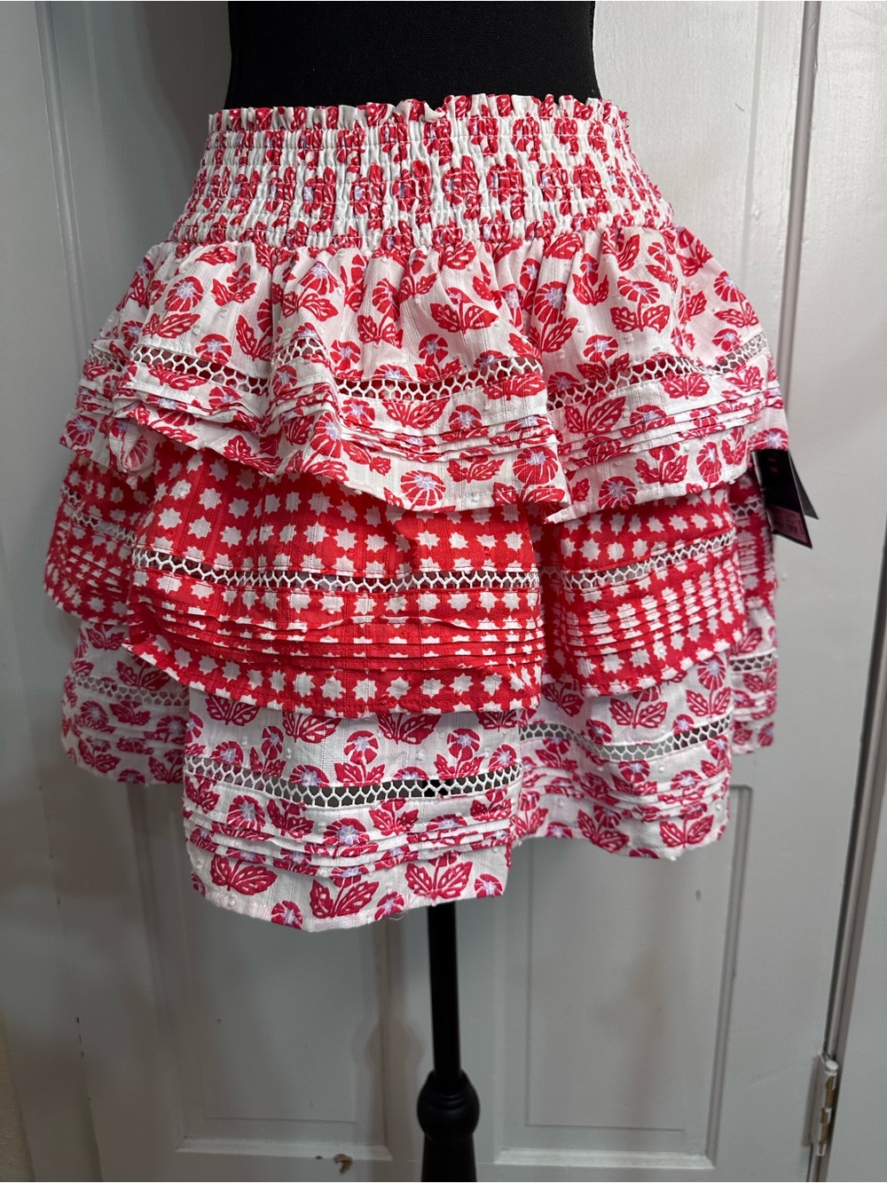 Roller Rabbit Red/White Floral Mini Skirt Women’s Size S Pull-On Elastic Waist
